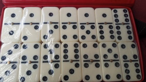 Domino Nuevo En Su Caja