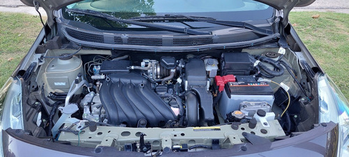 Imagen 2 de 18 de Nissan Versa Exclusive 1,6 At - Modelo 2019