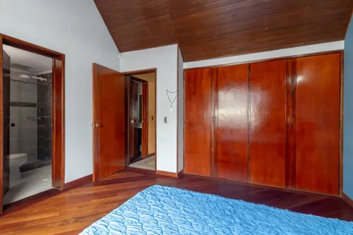 Casa En Venta En Niza 8. Cod V14654
