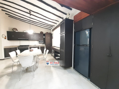Remax Vende Apartamento Con Hermosa Terraza En El Conjunto Los Cayos