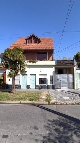 Excelente Casa En Venta 280 M2 - Cocheras - Wilde