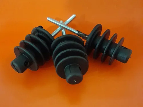 Aislador Esquinero Con Perno Para Cerco Eléctrico