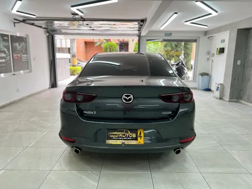 Mazda 3 Touring AT 2.0 2022