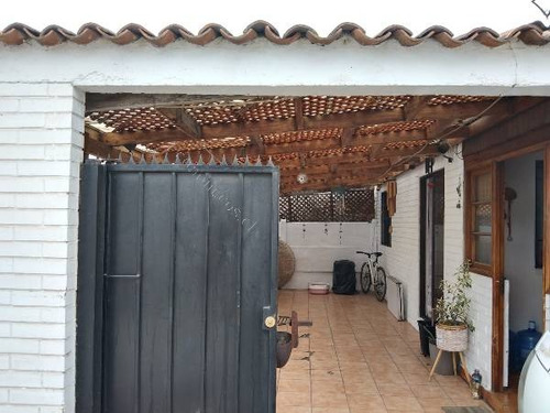 Casa Amplia Remodelada C/ 3 Dormitorios Villa Los Héroes