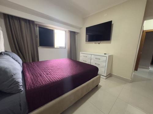 Lujoso Apartamento Amueblado En Piso 8 La Julia, Santo Domingo
