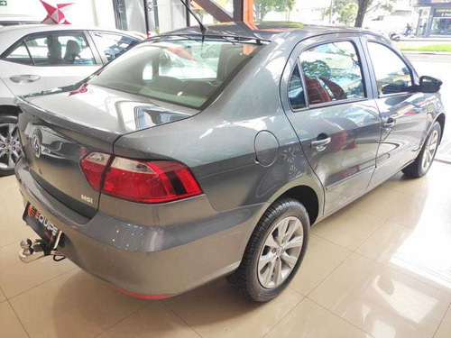 Imagem 6 de 15 de Volkswagen Novo Voyage Cl Mbv 2017
