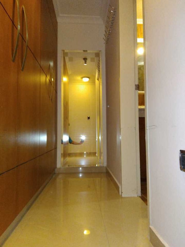 Imagen 21 de 30 de Casa En Venta. Urb. Andrés Bello. Maracay