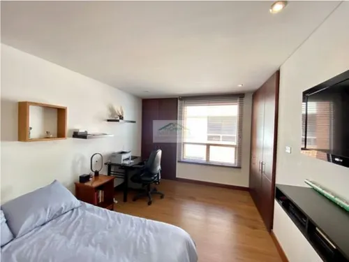 Casa Bosque De Pinos Con Terraza