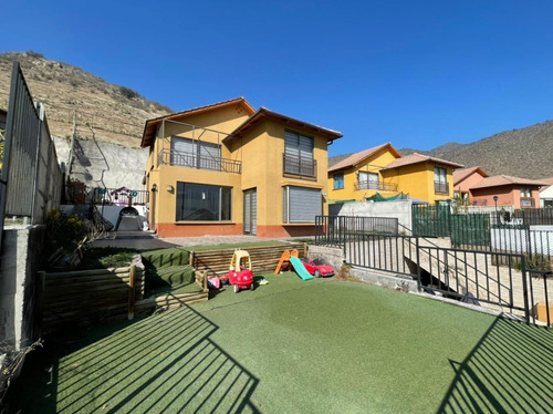 Imagen 1 de 22 de Amplia Y Acogedora Casa En Exclusivo Sector Alto De Mirador