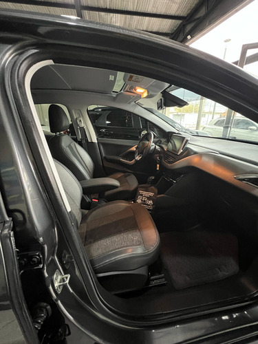 Peugeot 208 1.6 Feline