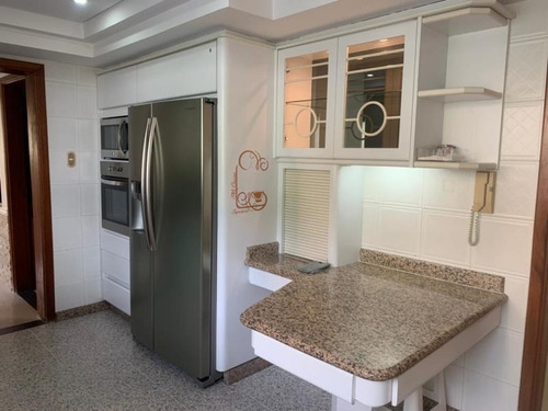 Apartamento Moderno. Resd Churún Merú, Urb. La Trigaleña. Luz Coelho