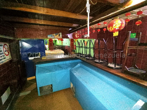 Imagen 25 de 28 de Local Comecial Con Fondo De Comercio Dedicado Al Expendio De Bebidas Alcohólicas En Sus Envases Originales, Con Sellos Y Precintos Y Gastronomia Nacional E Internacional, Ubicado En Avenida Principal