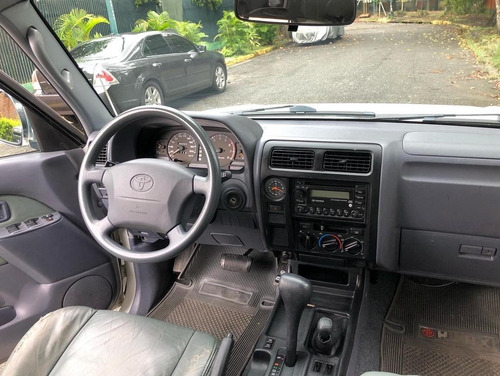 Imagen 6 de 8 de Toyota Prado
