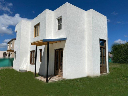 Imagen 2 de 17 de Venta Casa 3 Ambientes En Barrio Santa Isabel - Ing Maschwitz