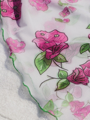 Pareo Blanco Con Estampado De Buganvilias