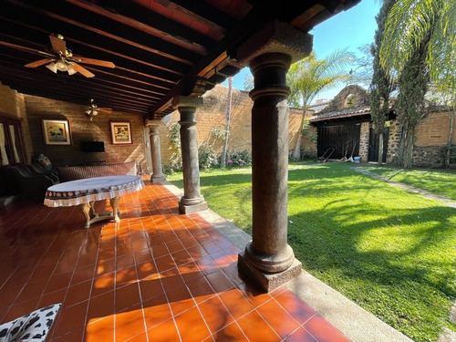 Casa A Precio De Terreno !