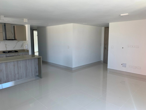 Imagen 3 de 14 de Apartamento En Venta En Riomar #6850167