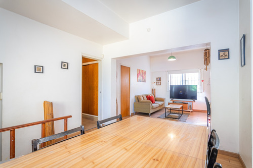 Venta Ph Refaccionado 3 Ambientes Con Piscina Y Patio En Villa Real