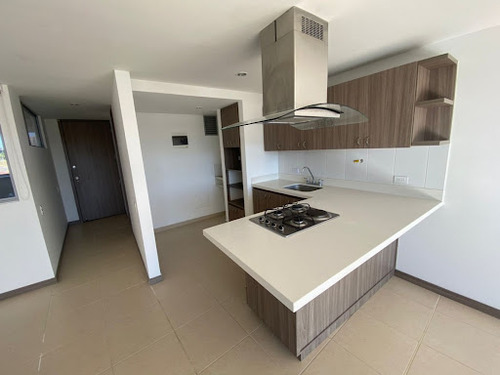 Apartamento En Arriendo Barro  Blanco 473-14779