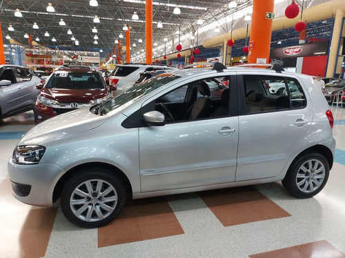 Imagem 1 de 15 de Volkswagen Fox Trend 1.6 Mi 8v