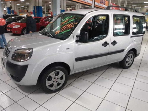 Imagem 3 de 8 de Fiat Doblo Essence 7l E