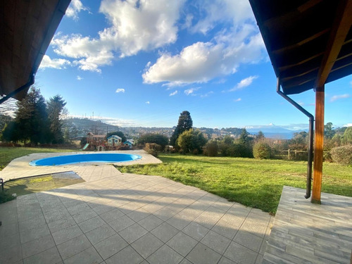 Acogedora Casa De 5d - 4b. Con Increíble Vista