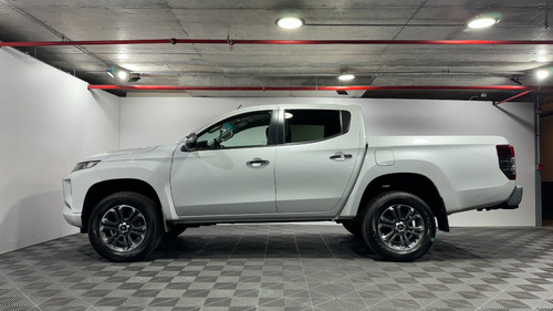 Mitsubishi L200 2.4 Dakar At CRS