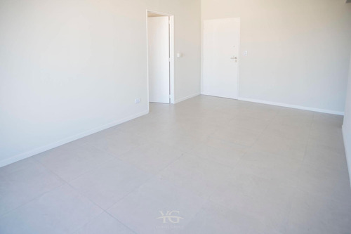 Espectacular Departamento De 3 Ambientes En Torre De Categoría B-residence - Full Amenities