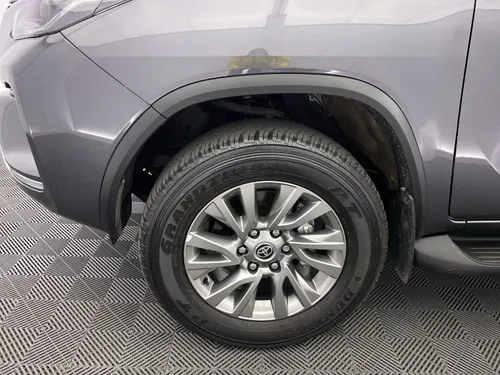 Toyota Fortuner 2.7 Srv At 4x2
