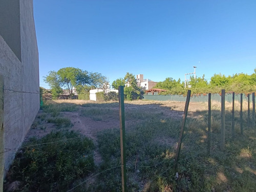 Venta Lote 300 M2 En Vistalba, Barrio Semi Privado