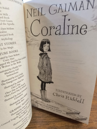 Libro Coraline Ilustrado