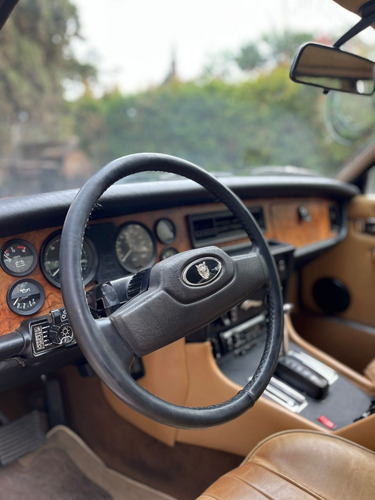 Jaguar Xj6