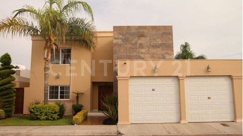 Imagen 2 de 12 de Casa En Venta Colonia Magisterial Delicias Chihuahua