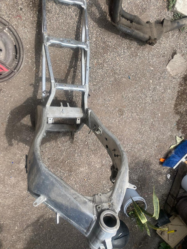 Cuadro De Aluminio De Moto De Pista Yamaha R1 Conmotor 1100