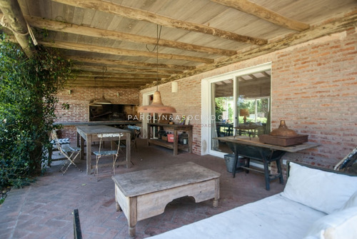 Casa De 3 Dormitorios En Burnett, Punta Del Este-ref:2485
