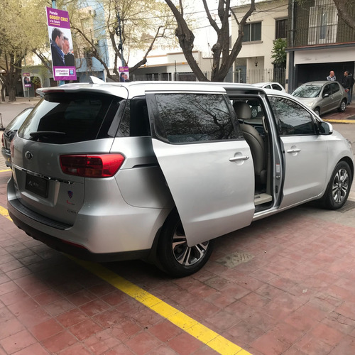 Kia Carnival 2.2 Crdi Premium Avn