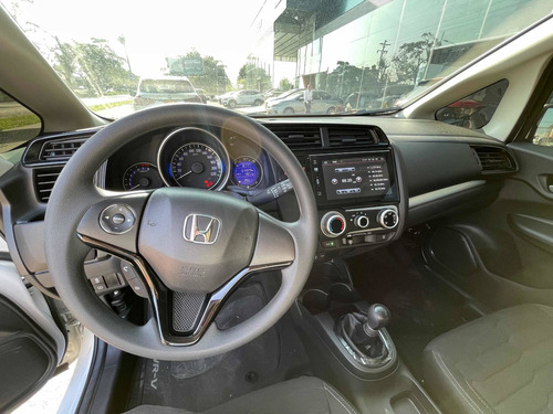Imagen 14 de 15 de Honda Wr-v 2022 1.5 Lx-mecanica 2022