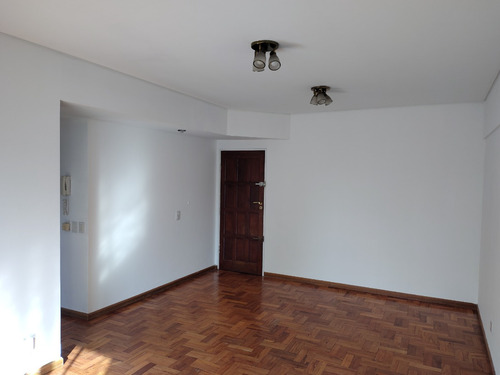 Departamento 3 Ambientes Con Cochera A Metros Del Subte