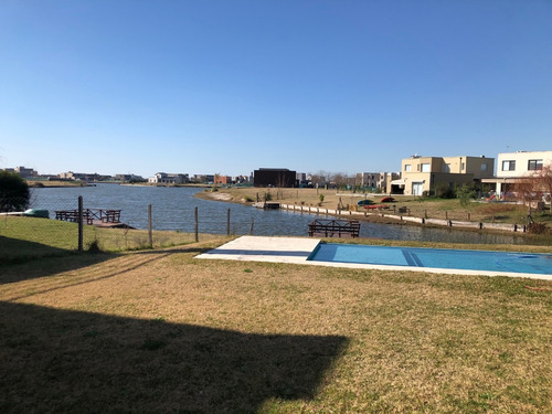 B° El Canton 128 Casa En Venta 3 Dorm Pileta Laguna