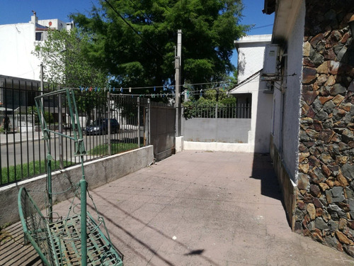 Oportunidad. Casa Muy Cómoda En Excelente Punto