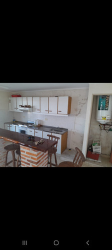 Casa De 4 Dormitorios Y 3 Baños Con Casa De Casero