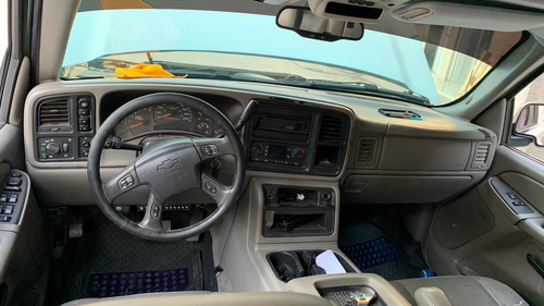 Imagen 4 de 7 de Chevrolet Silverado 2006 5.3 G Pickup Silverado 2500 Aa At