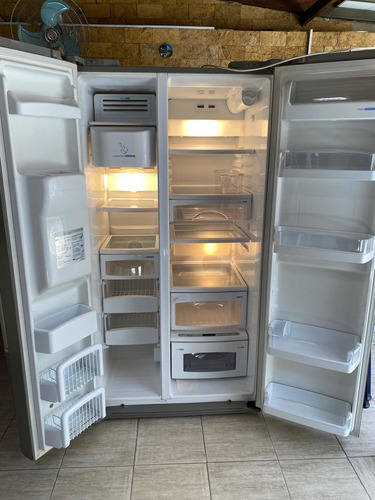 Nevera Y Refrigerador Edición Especial LG Oportunidad Precio (Usado)