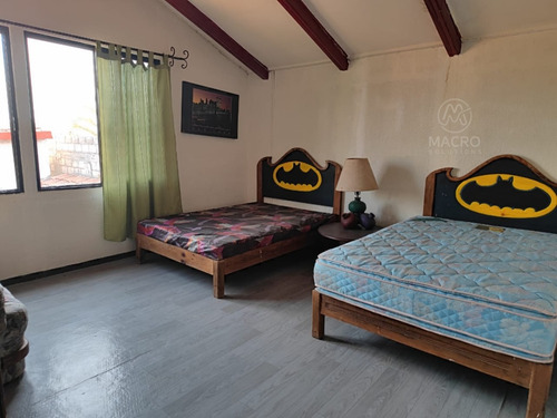 Casa En Venta En Col. Las Brisas, Temixco, Morelos Con Alberca Y Jardín.