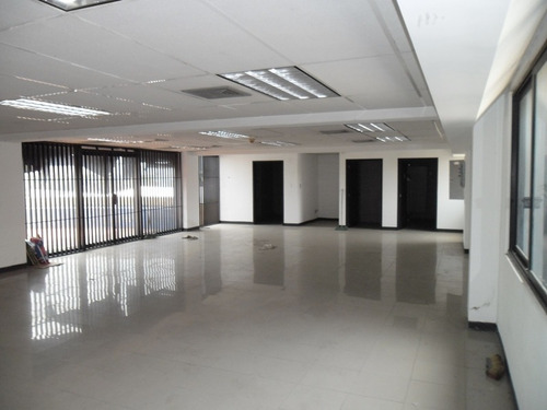 Imagen 1 de 12 de En Venta Local Comercial 4 Niveles Ubicado En Valencia Código 574296