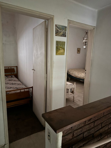 Casa En Venta A Refeccionar Excelente Ubicación Pellegrini 173. 4 Dormitorios