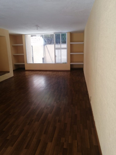 Imagen 7 de 13 de Casa En Renta De 3 Hab Uso De Suelo Comercial Cerca Del Cent