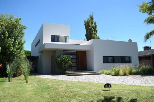 Imagen 2 de 15 de Espectacular Casa Super Moderna En Lomas De La Tahona
