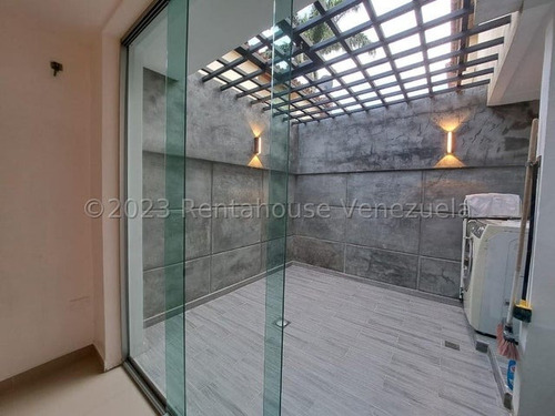 Juan Carlos González. Renta House Carabobo Vende Townhouse Res. Villa Jardín San Diego Mls #24-565 Rah/jcg.