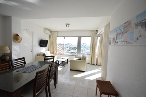 Península 2 Dorm Y Medio, 2 Baños, Buena Orientación!- Ref: 1568